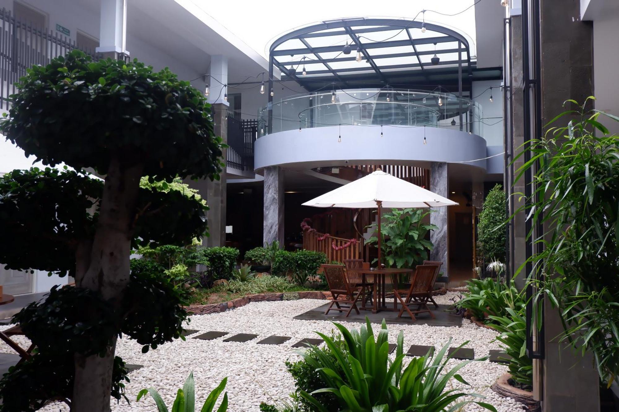 Grand Samota Hotel Sumbawa Ngoại thất bức ảnh